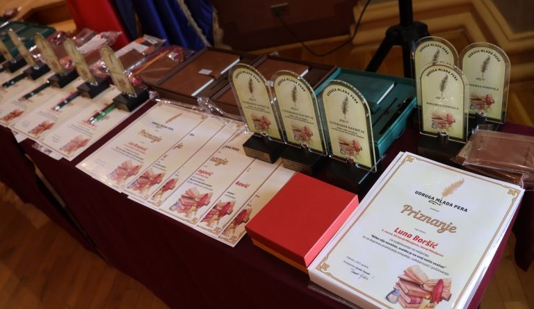 Zbornik važnih priča predstavljen u Čakovcu: mladi pisali o herojima bez plašta